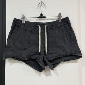 Vuori Gray Women’s Vintage Ripstop Raw Hem Shorts Medium Organic Cotton